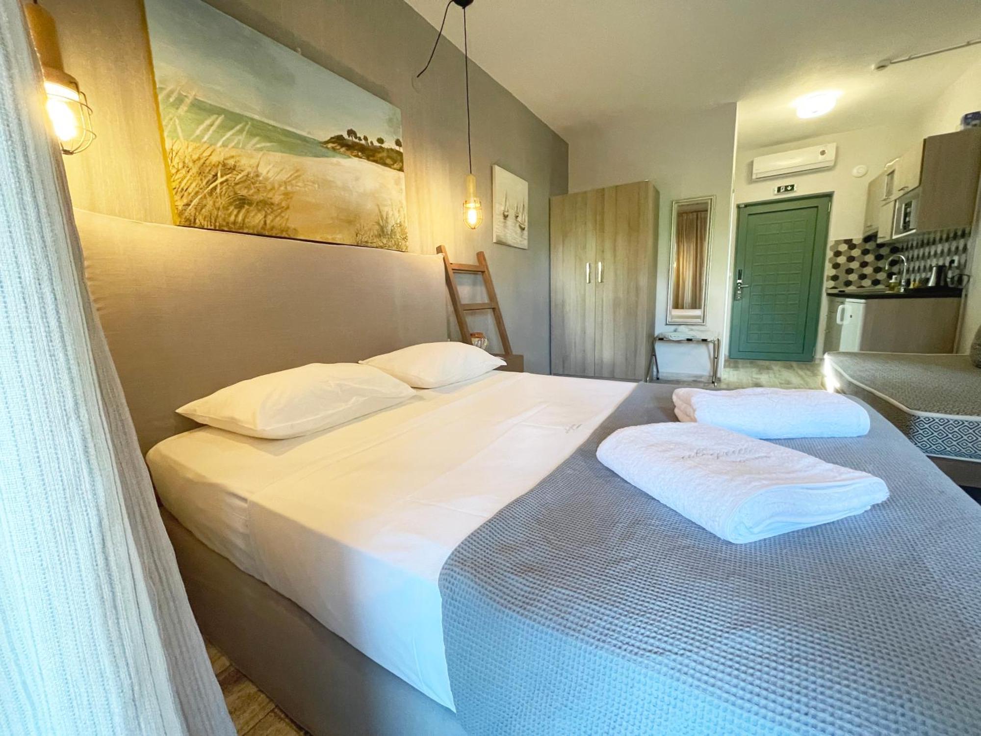 Alegria Suites Nikiti (Sithonia) Exterior foto